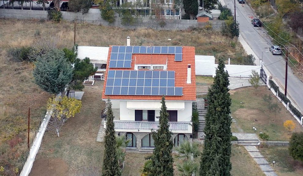 Οικιακό φωτοβολταϊκό σε στέγη