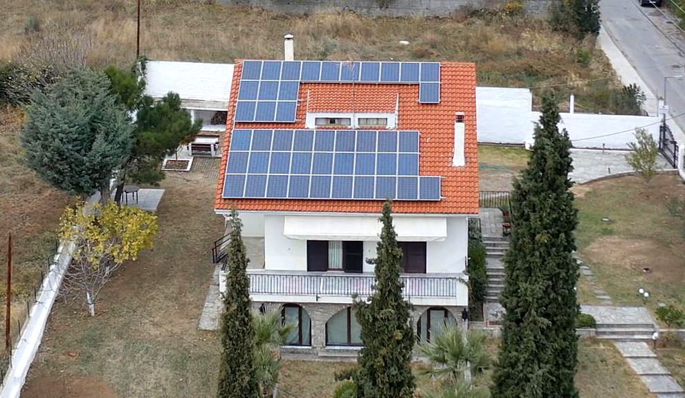 Οικιακό φωτοβολταϊκό σε στέγη